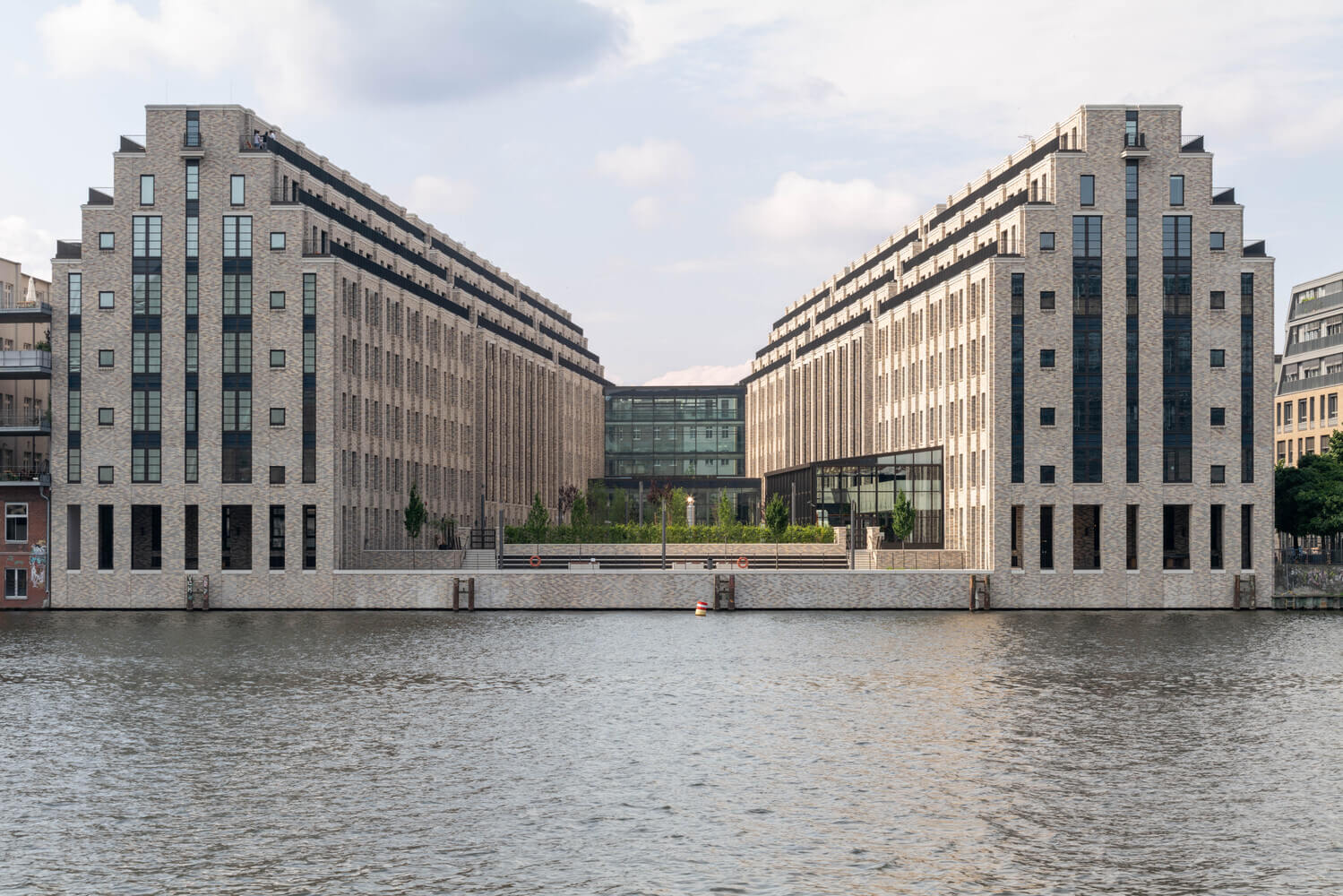 Vracia sa tradičná architektúra? Nové berlínske bizniscentrum nastavuje latku estetiky aj mestskosti