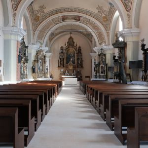 Kostol sv. Bartolomeja v Hniezdnom. Autor: Pavol Mičáň