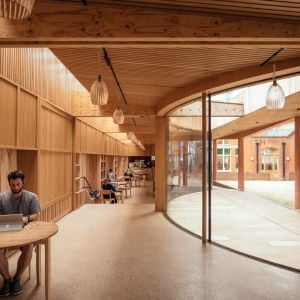 Autor: Jim Stephenson