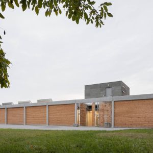 Technické zázemie Lysolaje. Autor: Alex Shoots Buildings