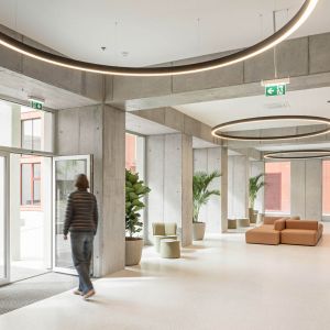 Autorka: Hertha Hurnaus