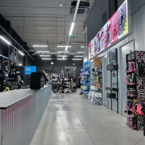 Ground Cycling Store. Autor: Adam Tarana