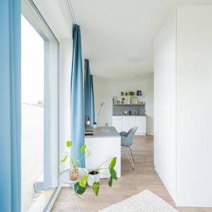 Around the Corner. Autorka: Helin Bereket