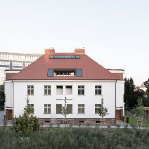 Autorka: Alex Shoots Buildings