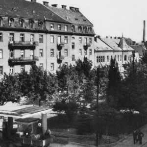 Dvor medzi domami na Klemensovej ulici. Autorka: Lucia Lišková