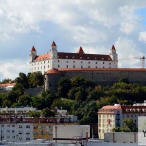 Výhľad z terasy: Bratislavský hrad