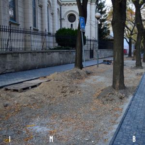 Predtým asfaltové plochy budú teraz využité ako cyklopruh a zeleň