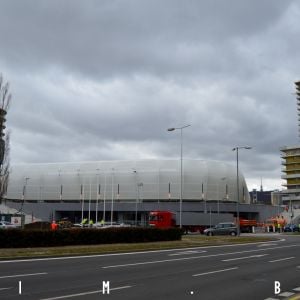 Národný futbalový štadión je takmer dokončený, výstavba veže pri štadióne stojí