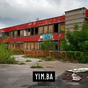 Skelet pošty. Autor: Nino Belovič / YIM.BA