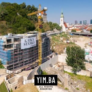 Bytový dom V4. Autor: Nino Belovič / YIM.BA