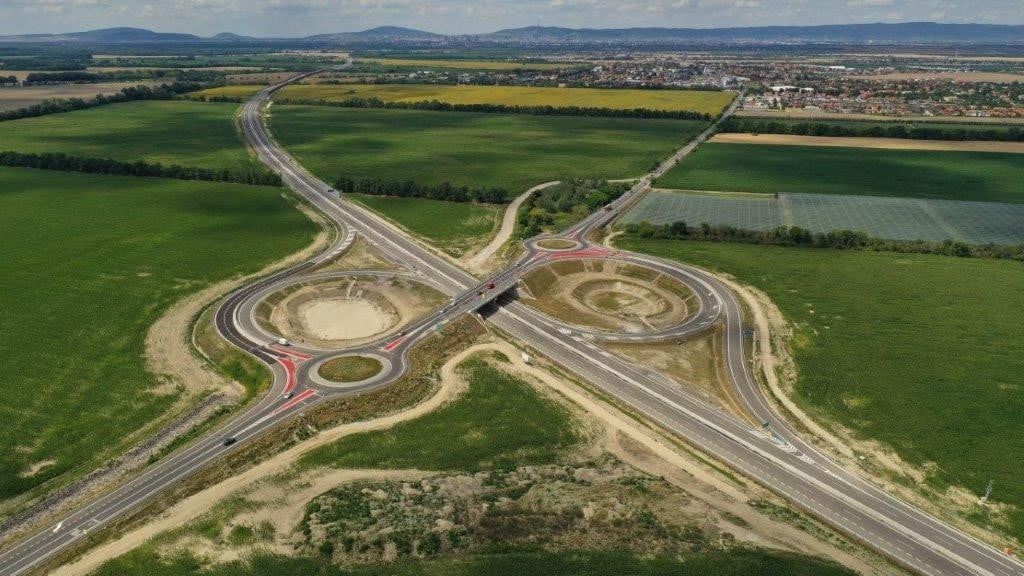 Rýchlostná cesta R7, križovatka Dunajská Lužná. Zdroj: Združenie Obchvat Nula