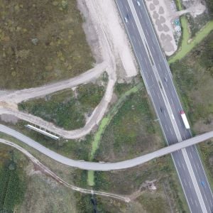 Potrebná bude demontáž existujúceho mosta ponad D1. Zdroj: Michal Feik / Bratislavský samosprávny kraj, Národná diaľničná spoločnosť