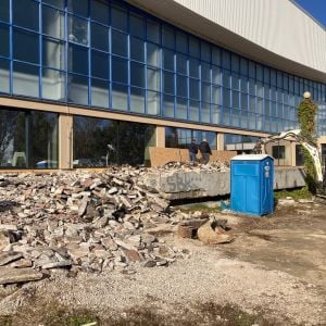 Búranie terasy na Pasienkoch. Zdroj: Facebook - Ladislav Križan