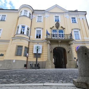 Druhá najvzácnejšia pamiatka sa vrátila. Župný dom v Trenčíne prešiel miliónovou obnovou